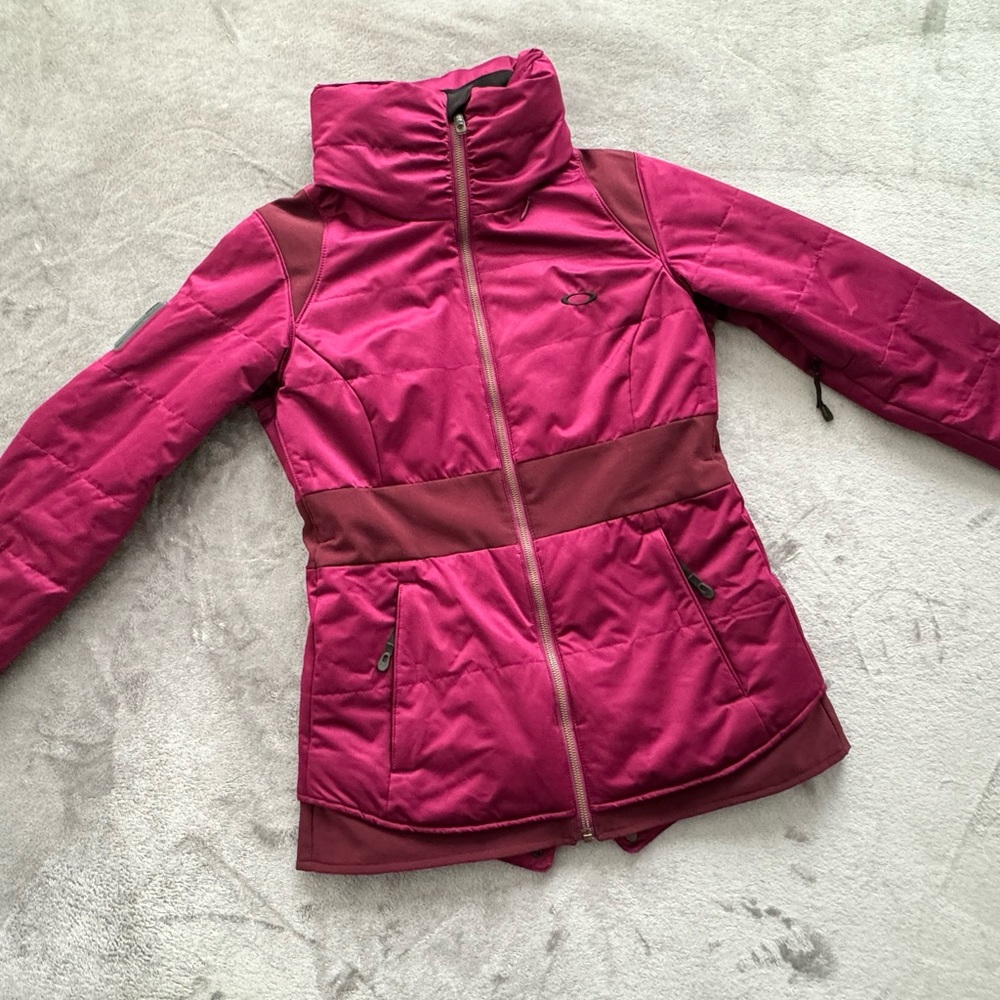 Oakley GB Women’s Insulated Jacket - Size Small -Magenta